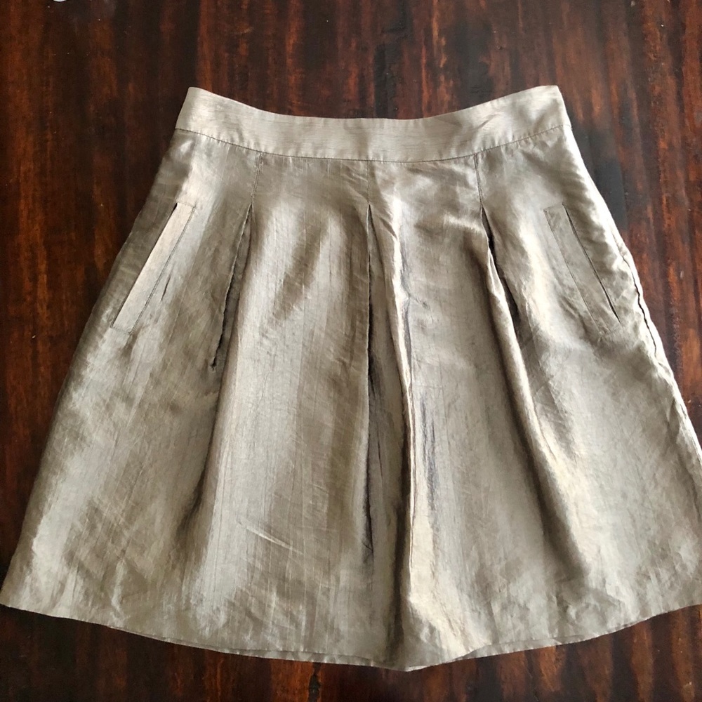BCBGMaxazria Skirt! Size 4!